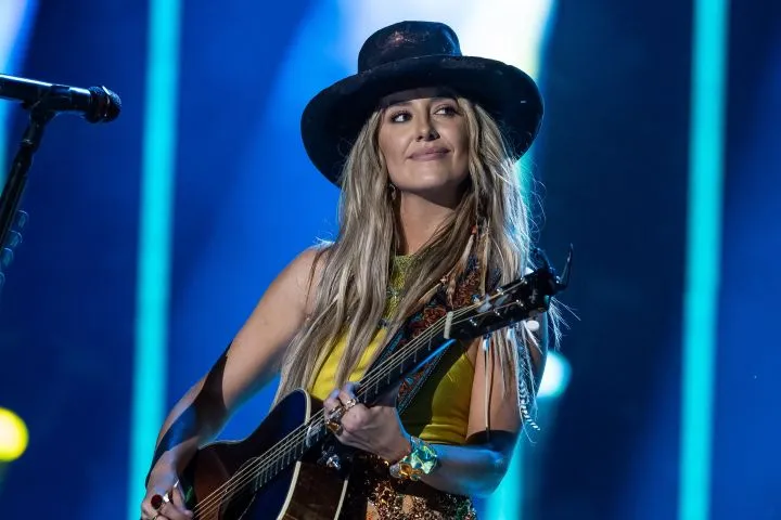 At the 2023 CMA Awards, Lainey Wilson and Jelly Roll are among the top nominees.